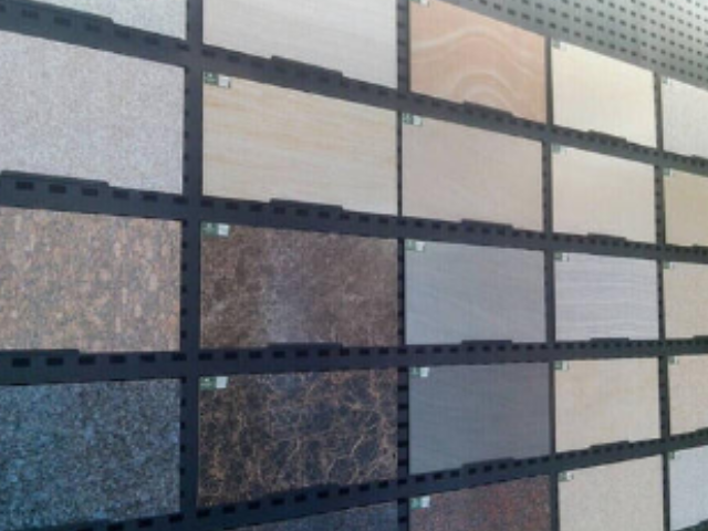 建筑陶瓷薄板产品厚度只有普通砖的1/3,而又能达到强度要求,可节约